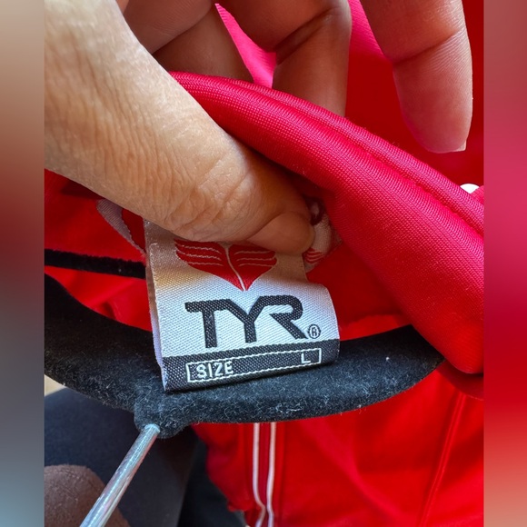 TYR Red Track Jacket - Picture 2 of 4